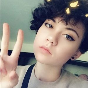 Meet your Posher, Anne